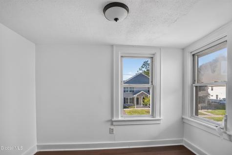 413 Summit Avenue Schenectady NY 12307