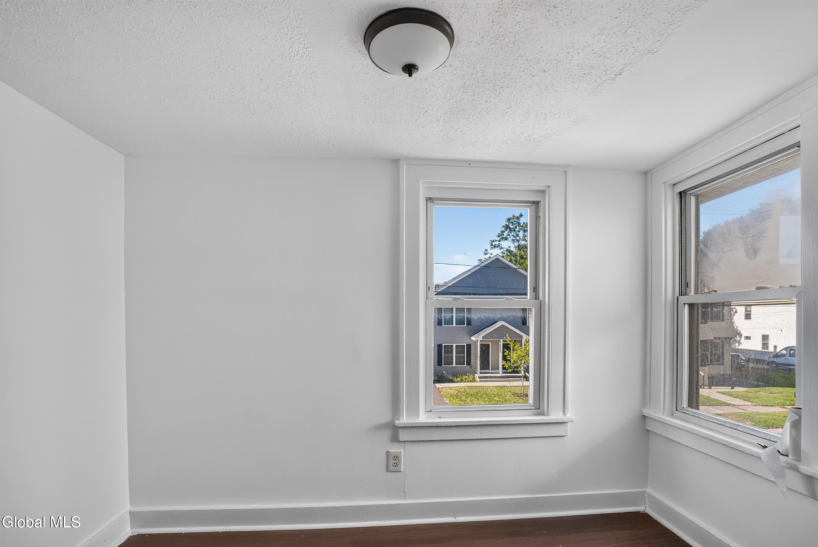 413 Summit Avenue Schenectady NY 12307