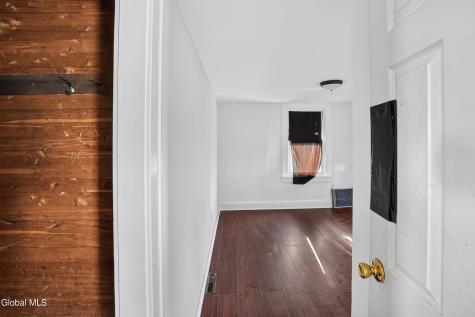 413 Summit Avenue Schenectady NY 12307