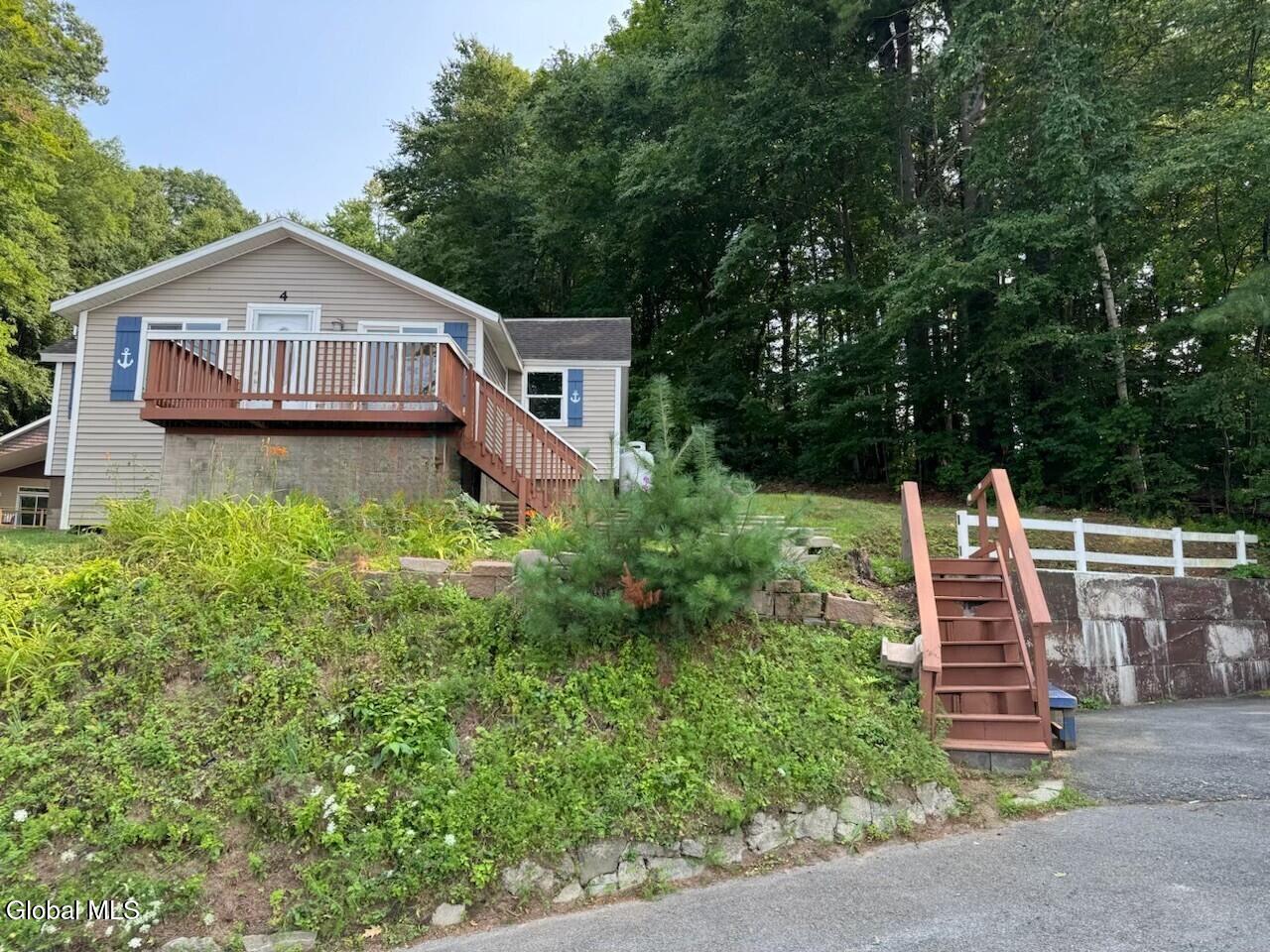 4 Aft Court Saratoga Springs NY 12866
