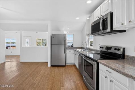 4 Aft Court Saratoga Springs NY 12866