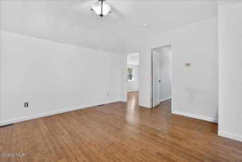 4 Aft Court Saratoga Springs NY 12866