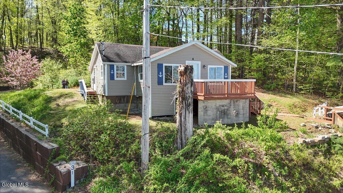 4 Aft Court Saratoga Springs NY 12866