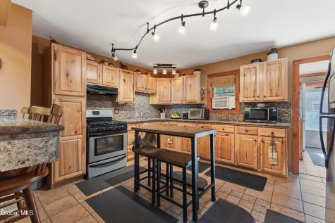 1 Shovahs Way Fort Ann NY 12827