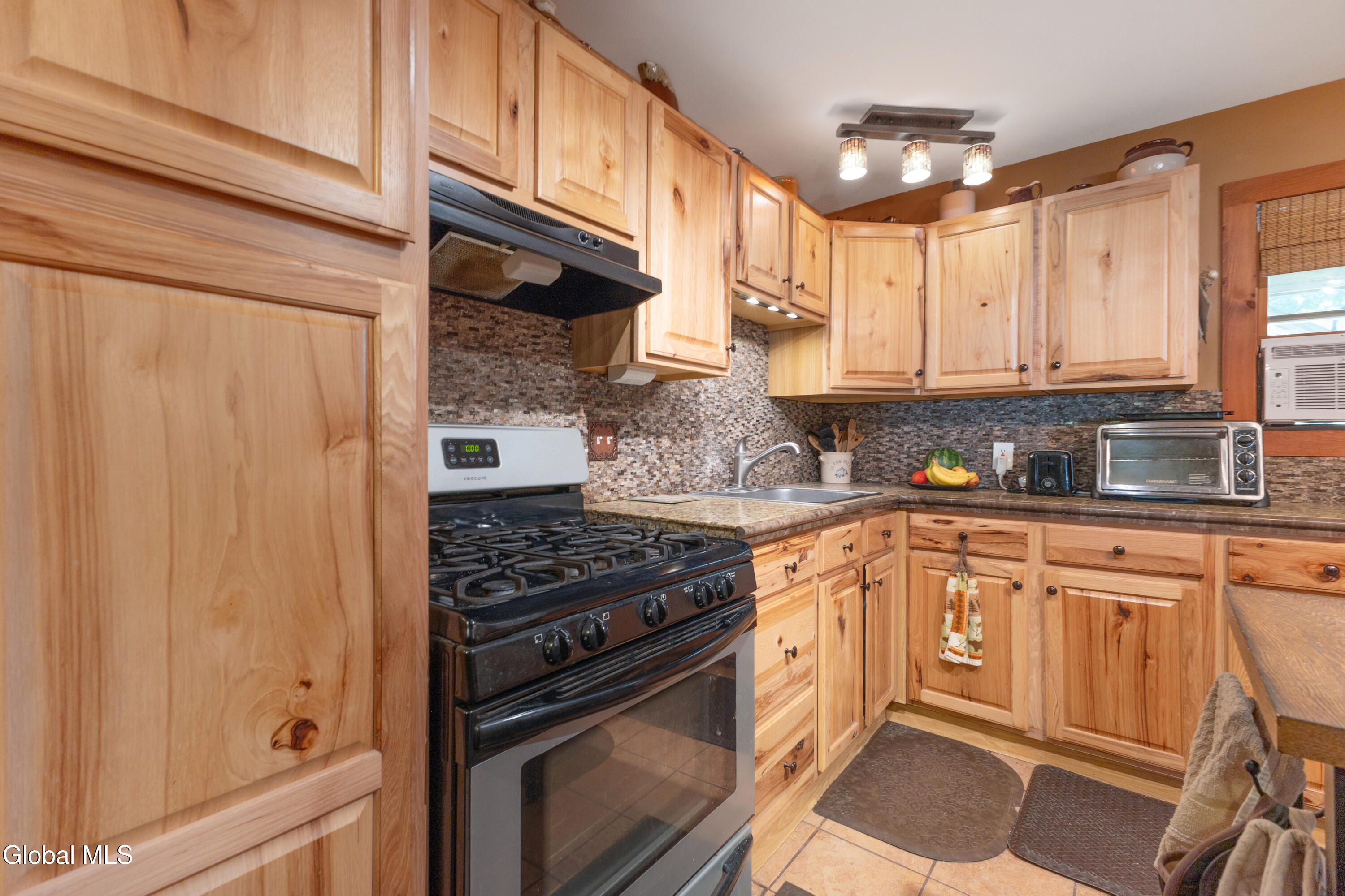 1 Shovahs Way Fort Ann NY 12827