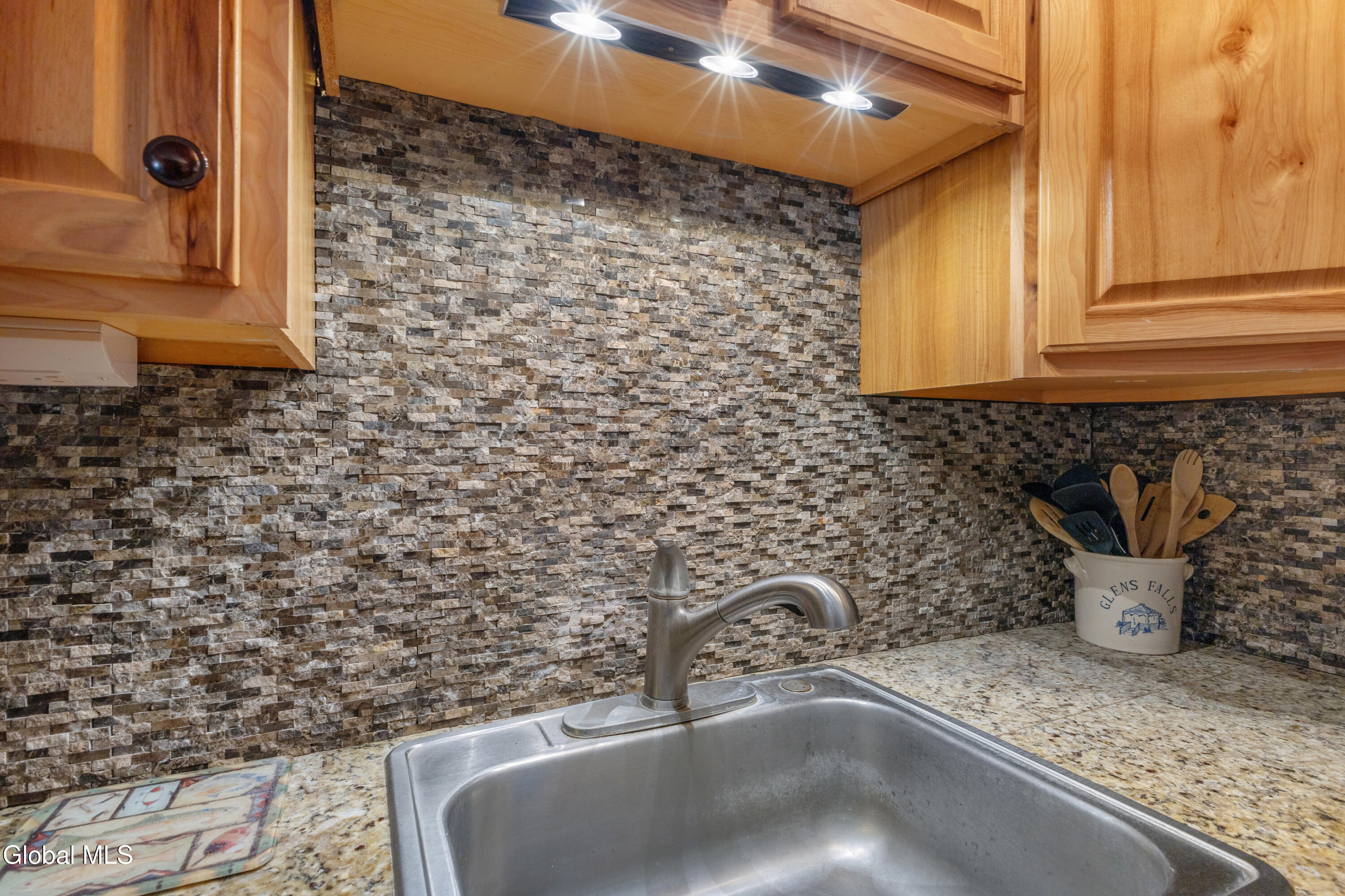 1 Shovahs Way Fort Ann NY 12827