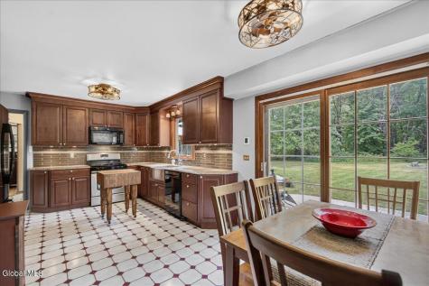 5 Thunderbird Drive Ballston Lake NY 12019