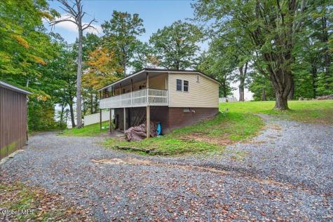 2 Bel Air Priv Drive Saratoga Springs NY 12866