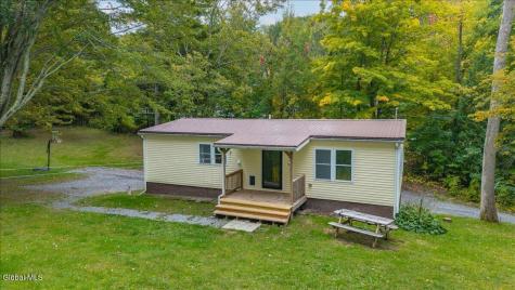 2 Bel Air Priv Drive Saratoga Springs NY 12866