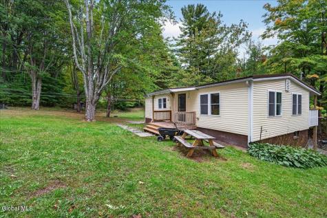 2 Bel Air Priv Drive Saratoga Springs NY 12866