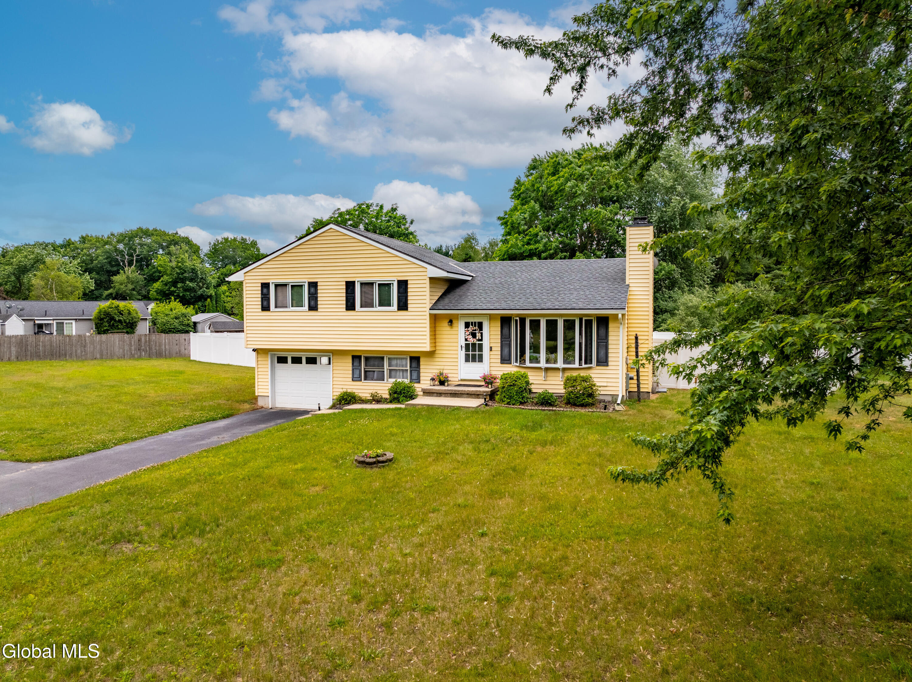 63 Rossman Circle Hudson NY 12534