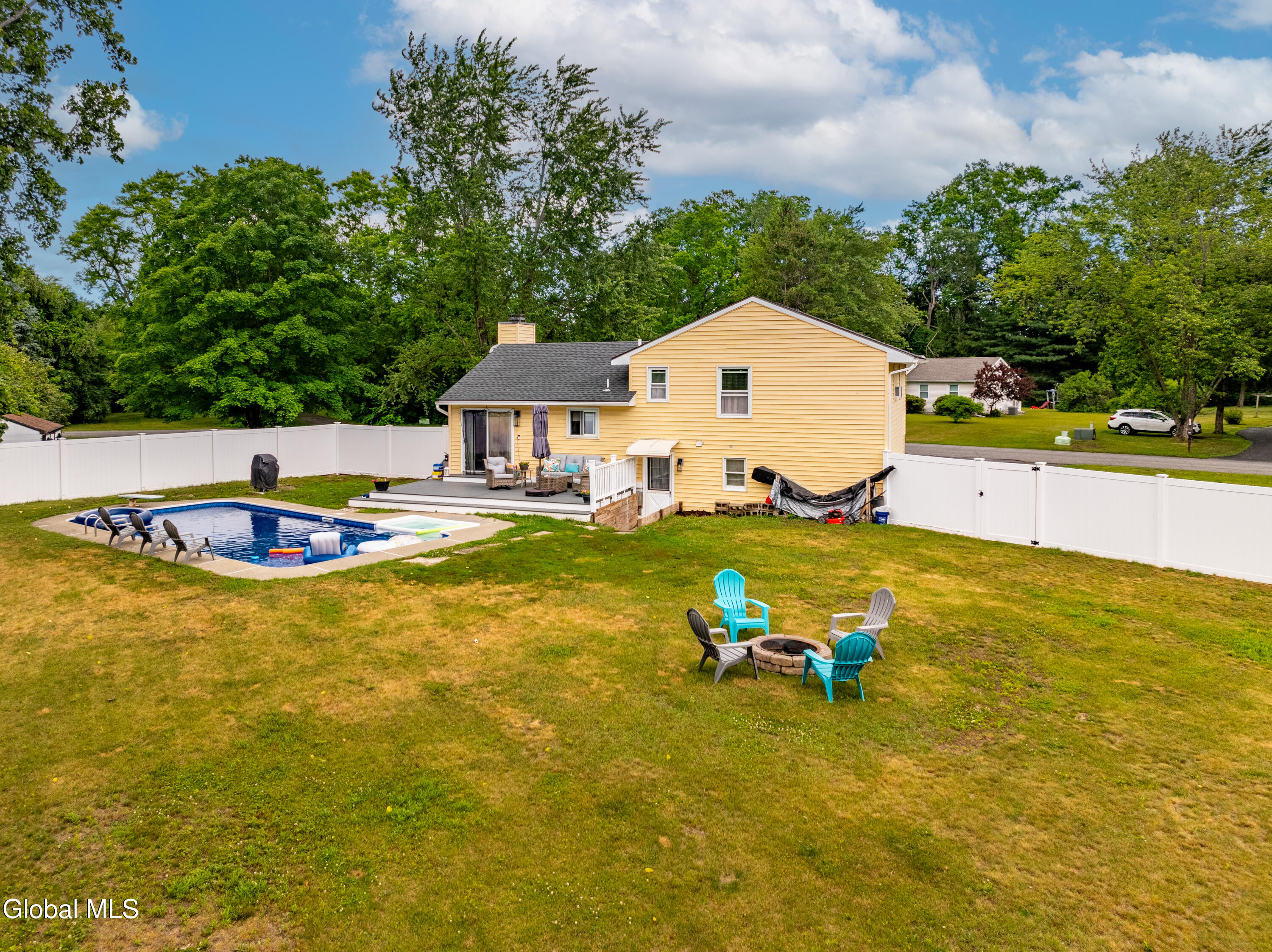 63 Rossman Circle Hudson NY 12534