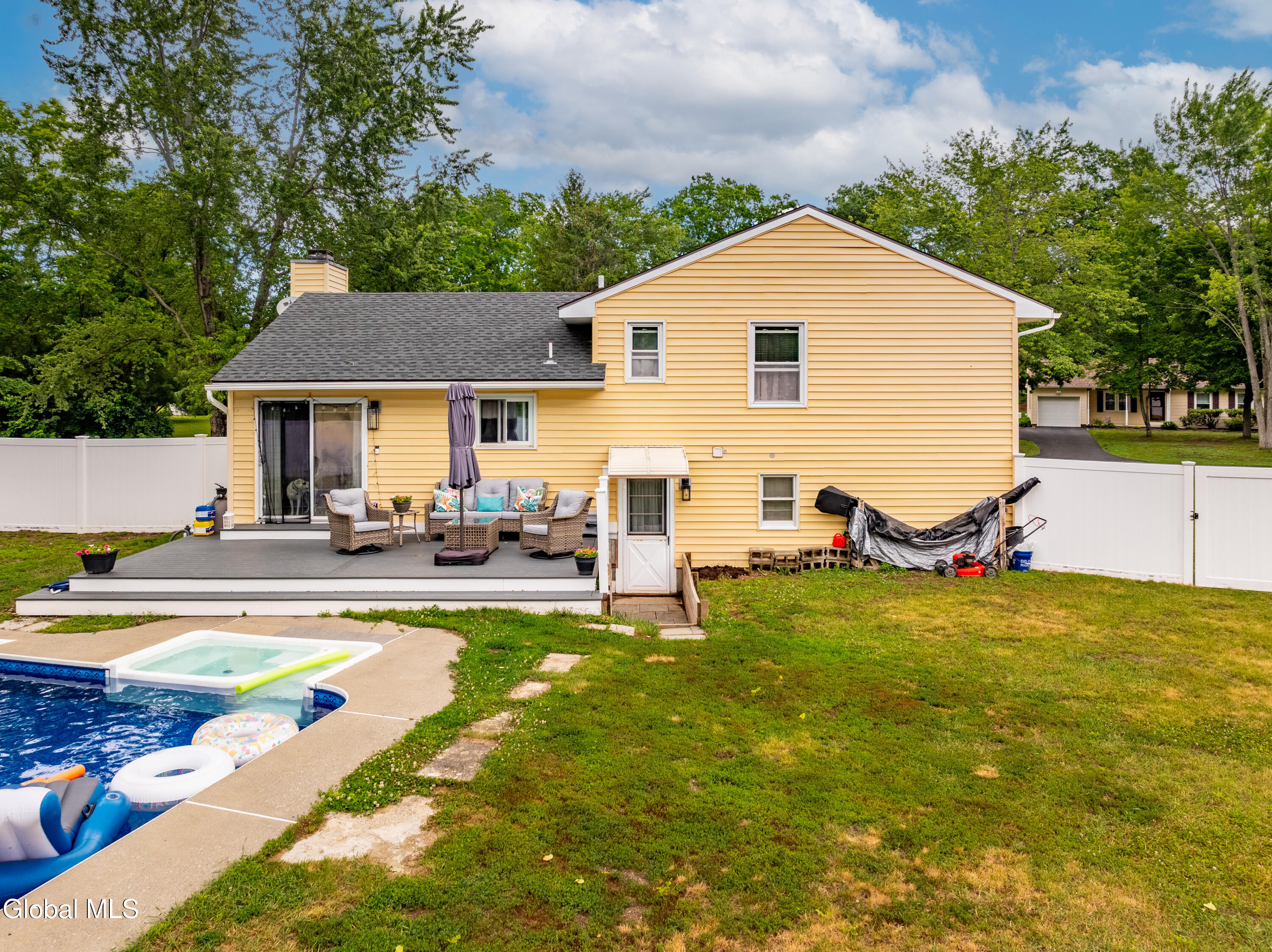 63 Rossman Circle Hudson NY 12534