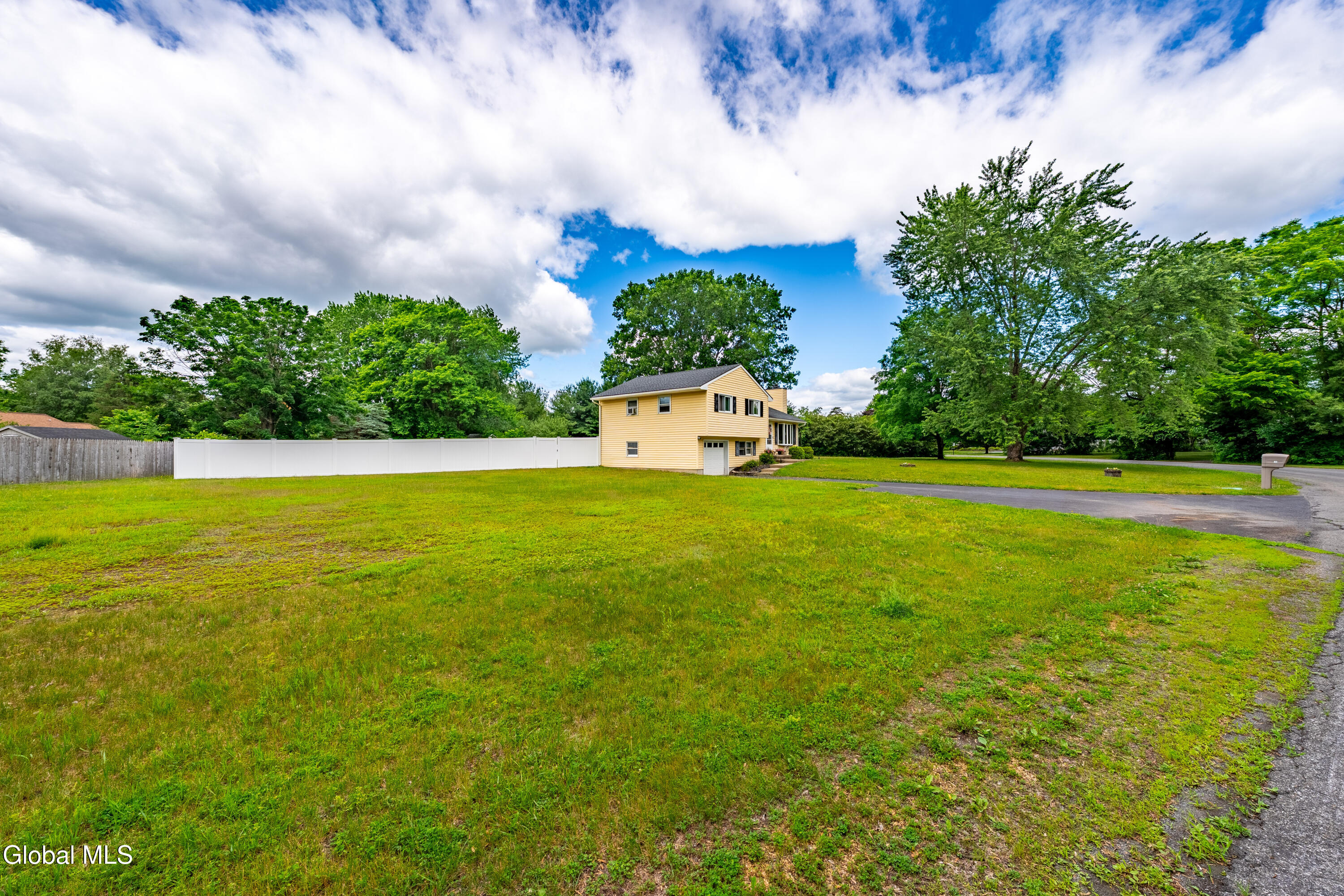 63 Rossman Circle Hudson NY 12534