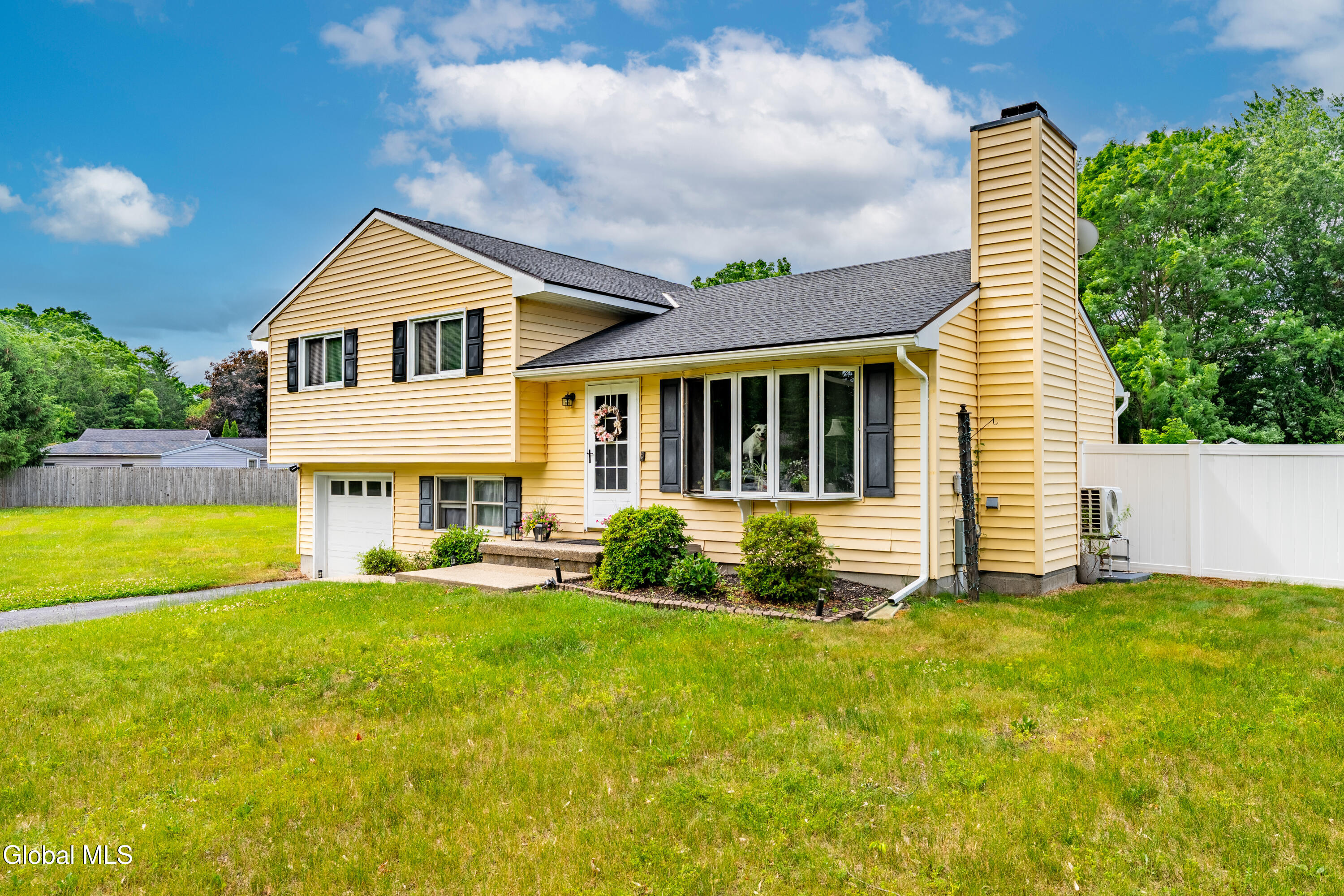 63 Rossman Circle Hudson NY 12534