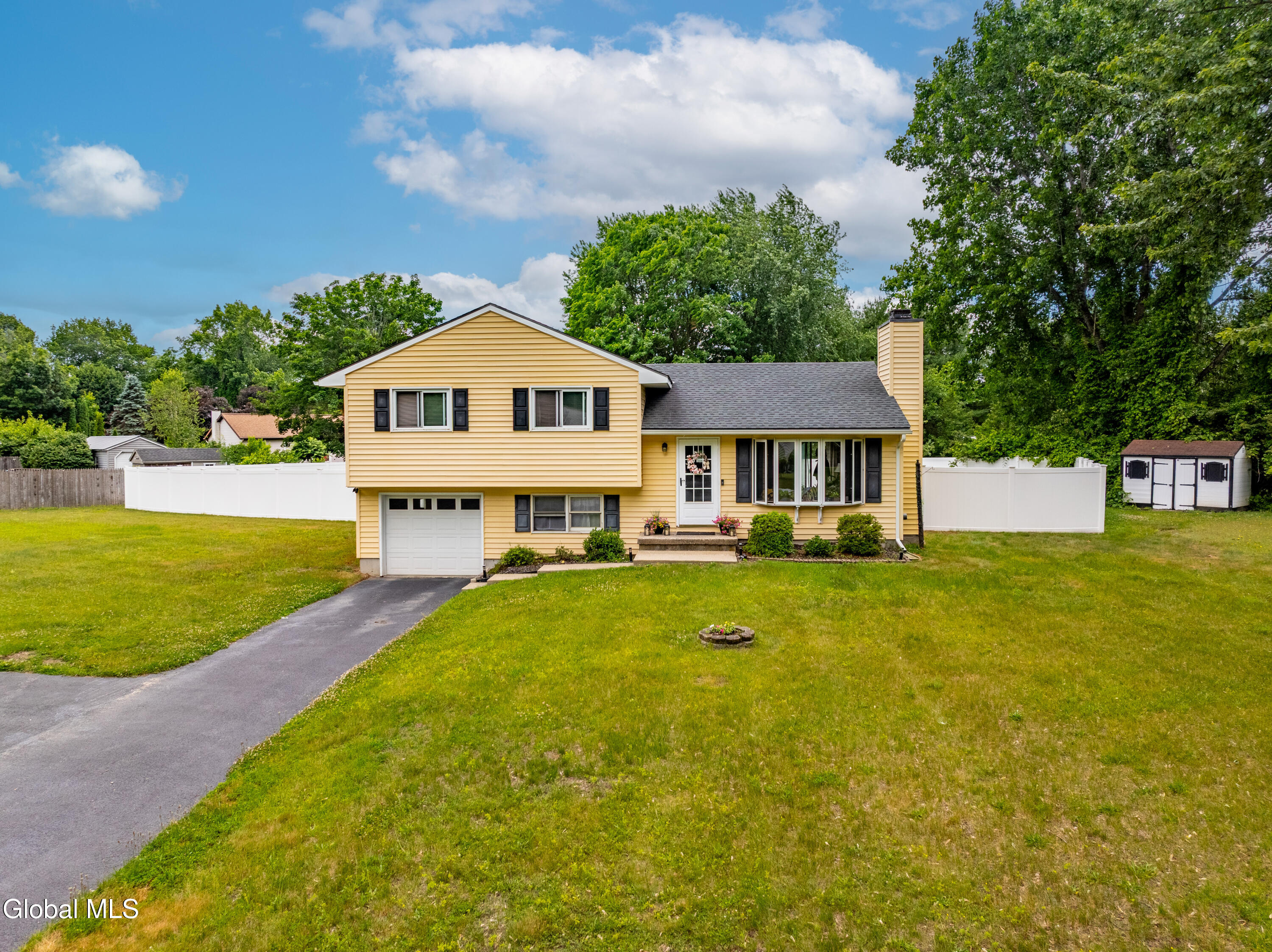 63 Rossman Circle Hudson NY 12534