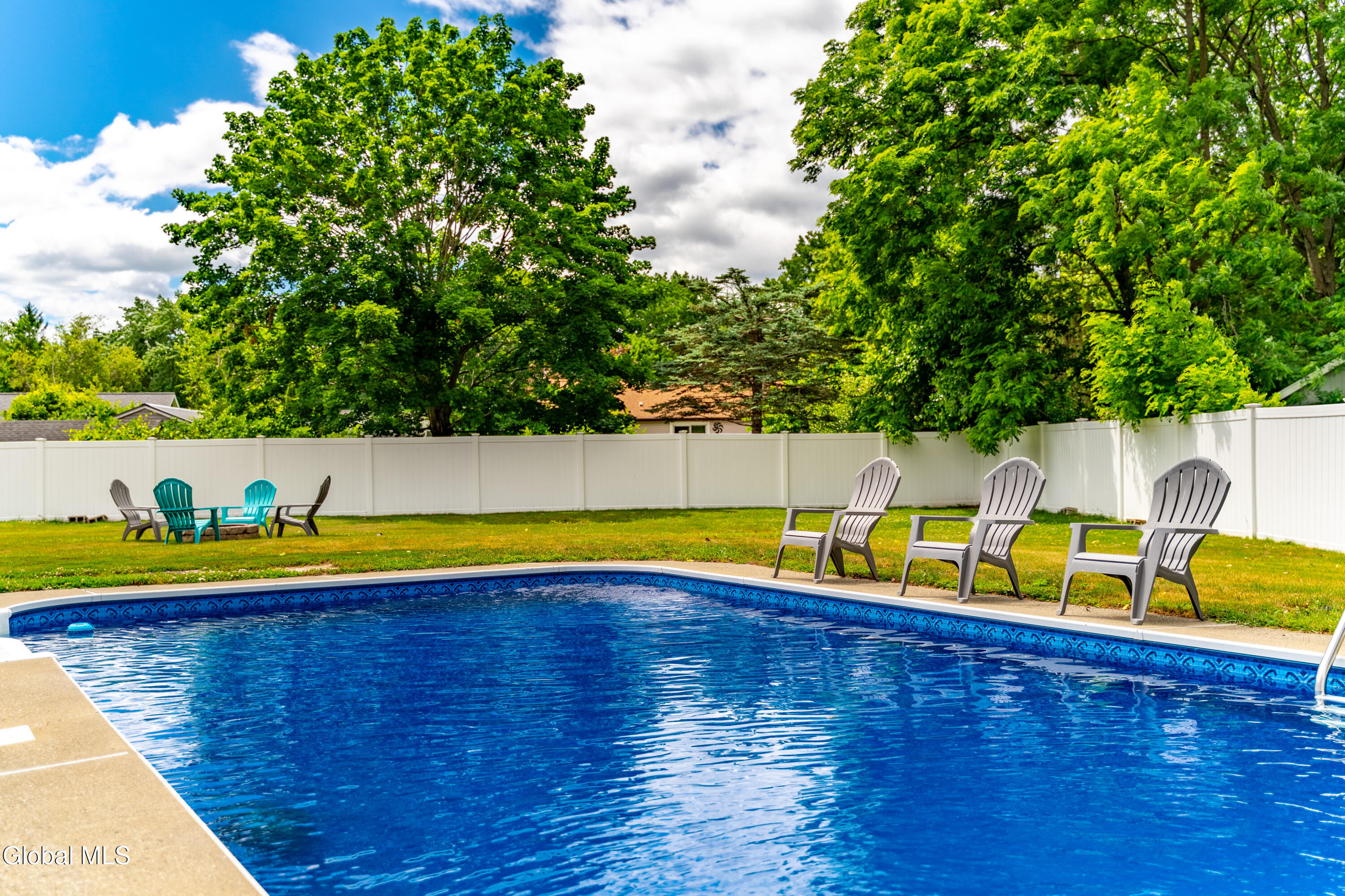 63 Rossman Circle Hudson NY 12534