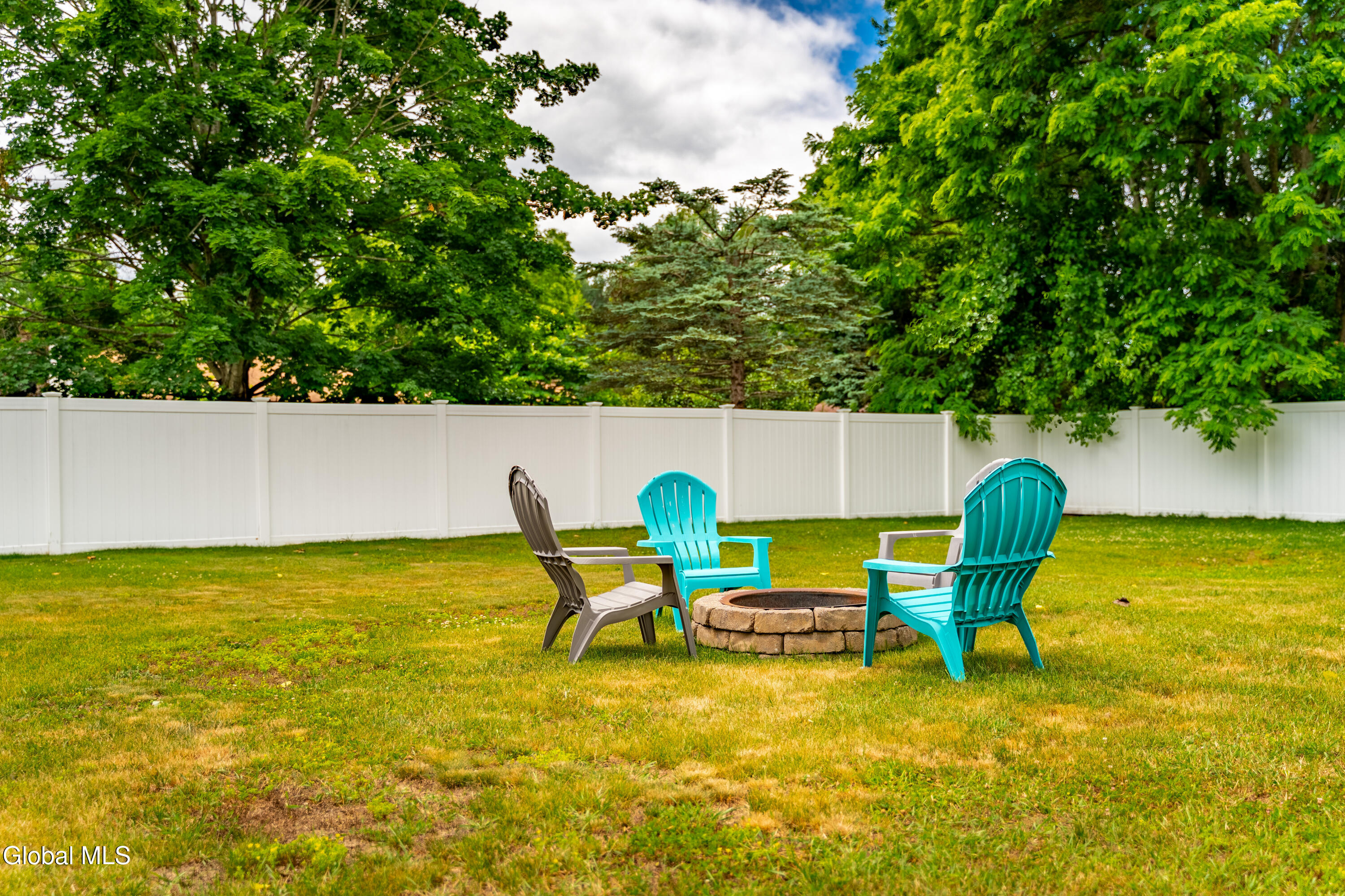 63 Rossman Circle Hudson NY 12534