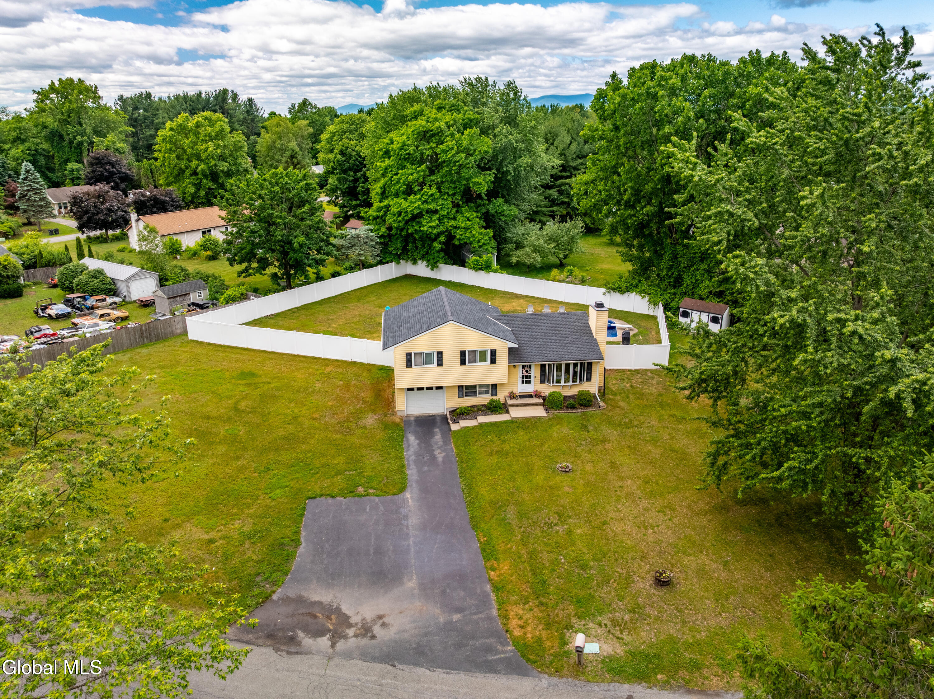 63 Rossman Circle Hudson NY 12534