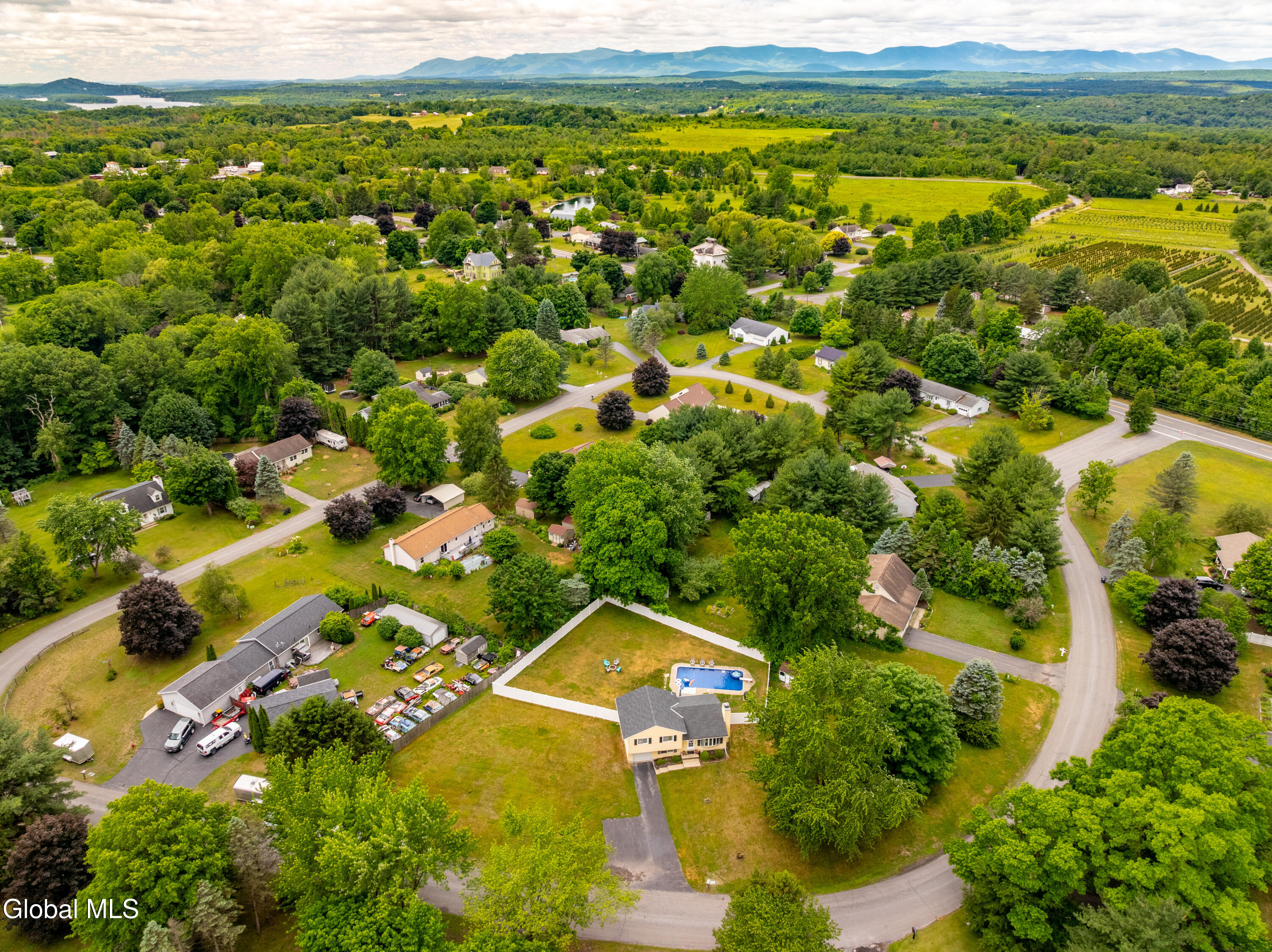 63 Rossman Circle Hudson NY 12534