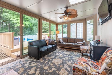 43 Algonquin Road Halfmoon NY 12065