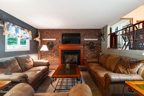 43 Algonquin Road Halfmoon NY 12065