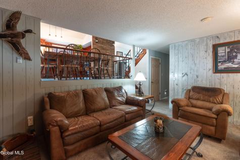 43 Algonquin Road Halfmoon NY 12065