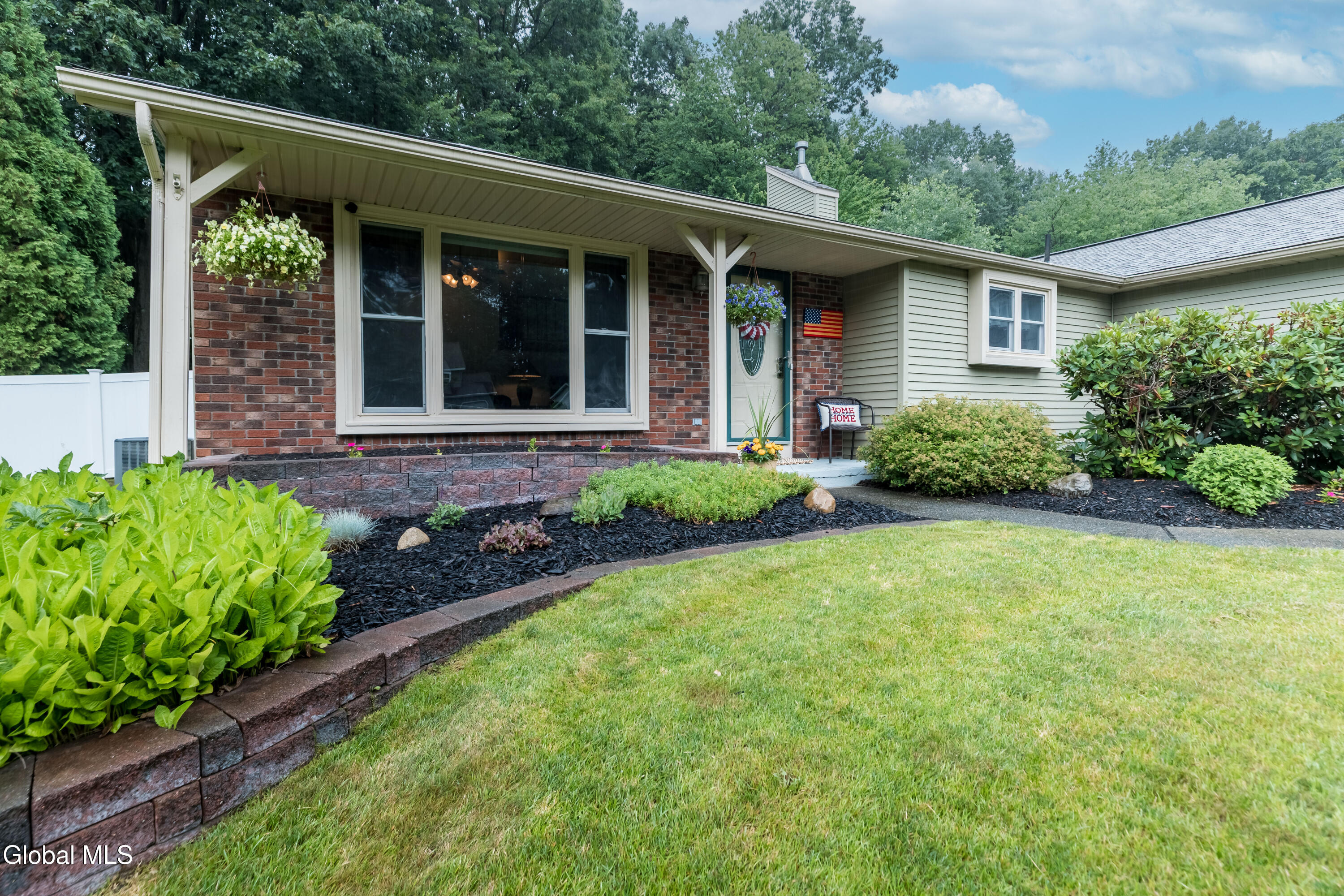 43 Algonquin Road Halfmoon NY 12065