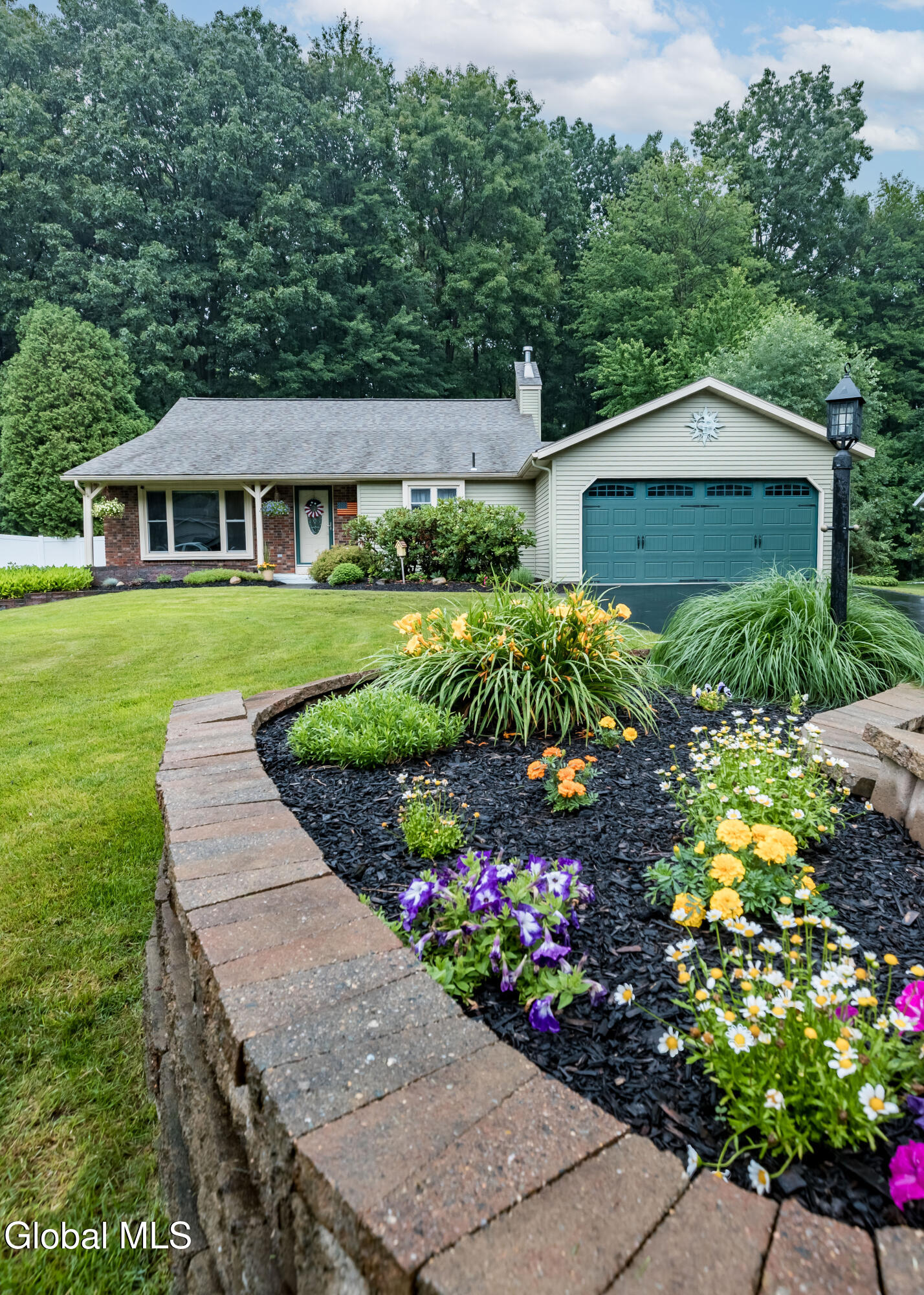 43 Algonquin Road Halfmoon NY 12065