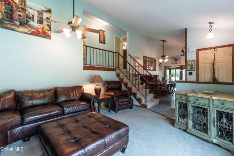 43 Algonquin Road Halfmoon NY 12065