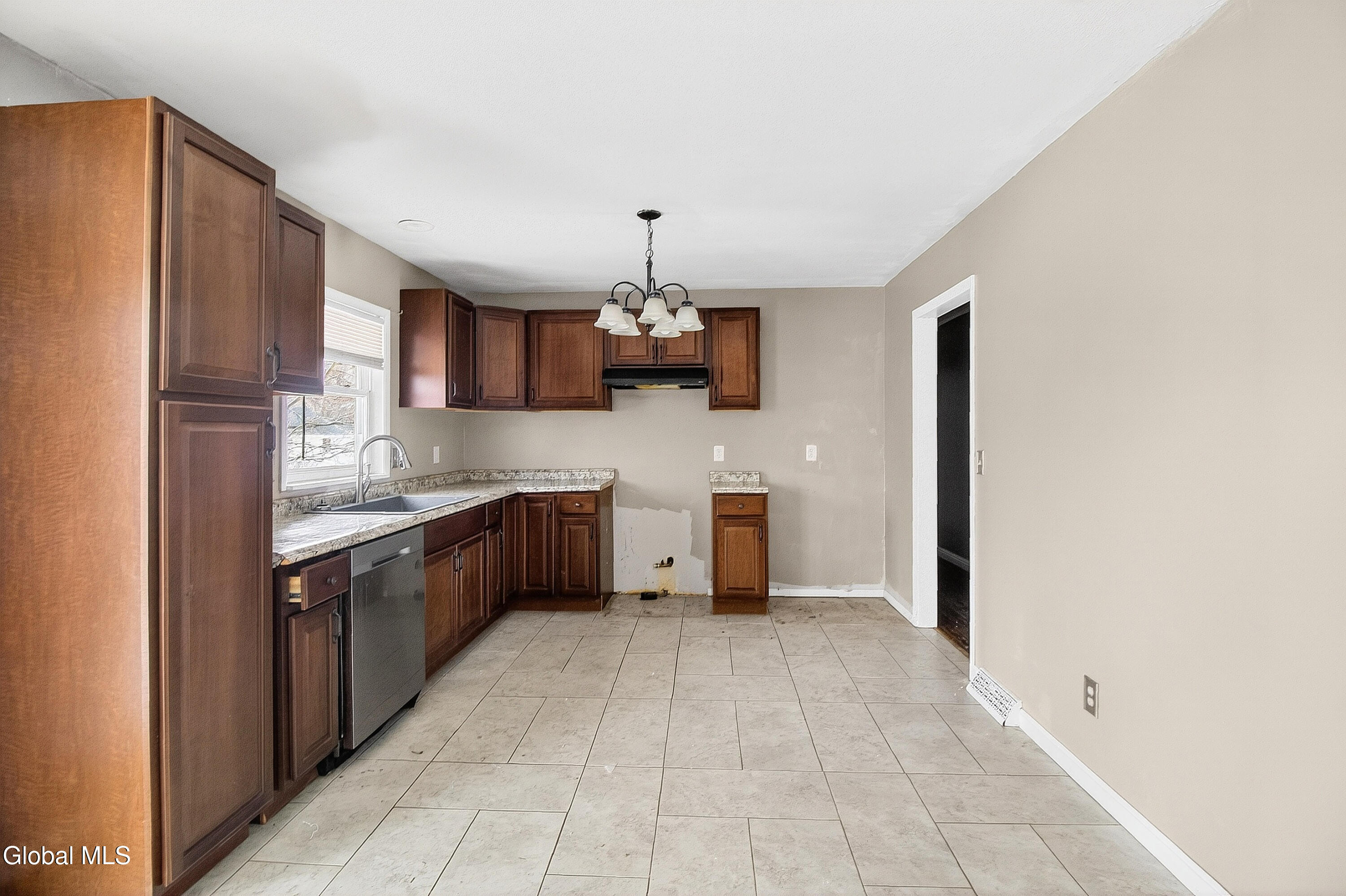 516 Woodburne Drive Utica NY 13502