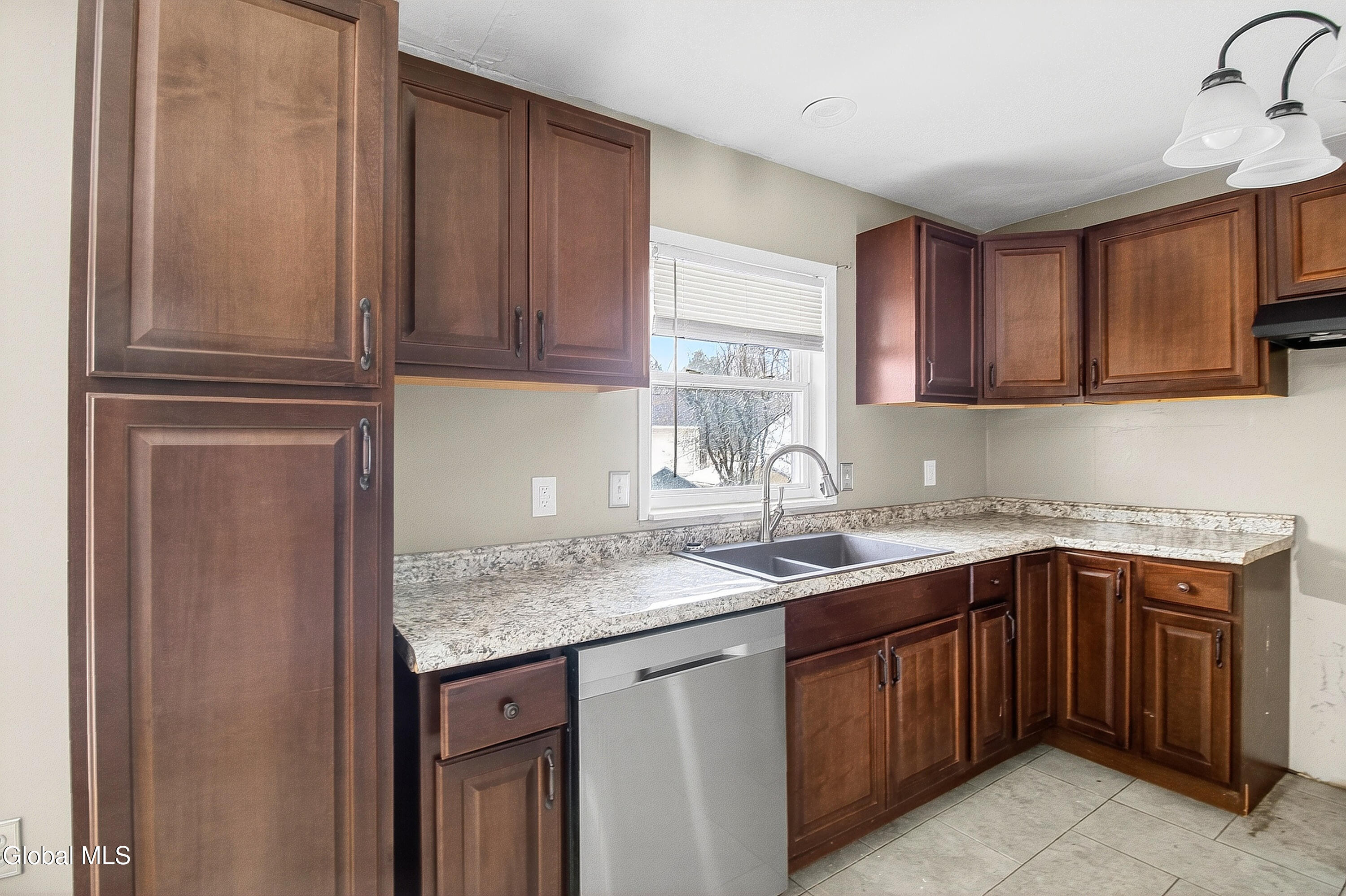 516 Woodburne Drive Utica NY 13502