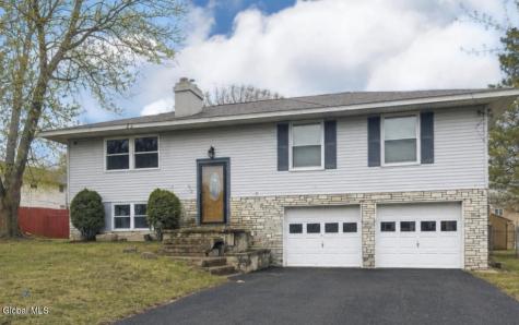 516 Woodburne Drive Utica NY 13502