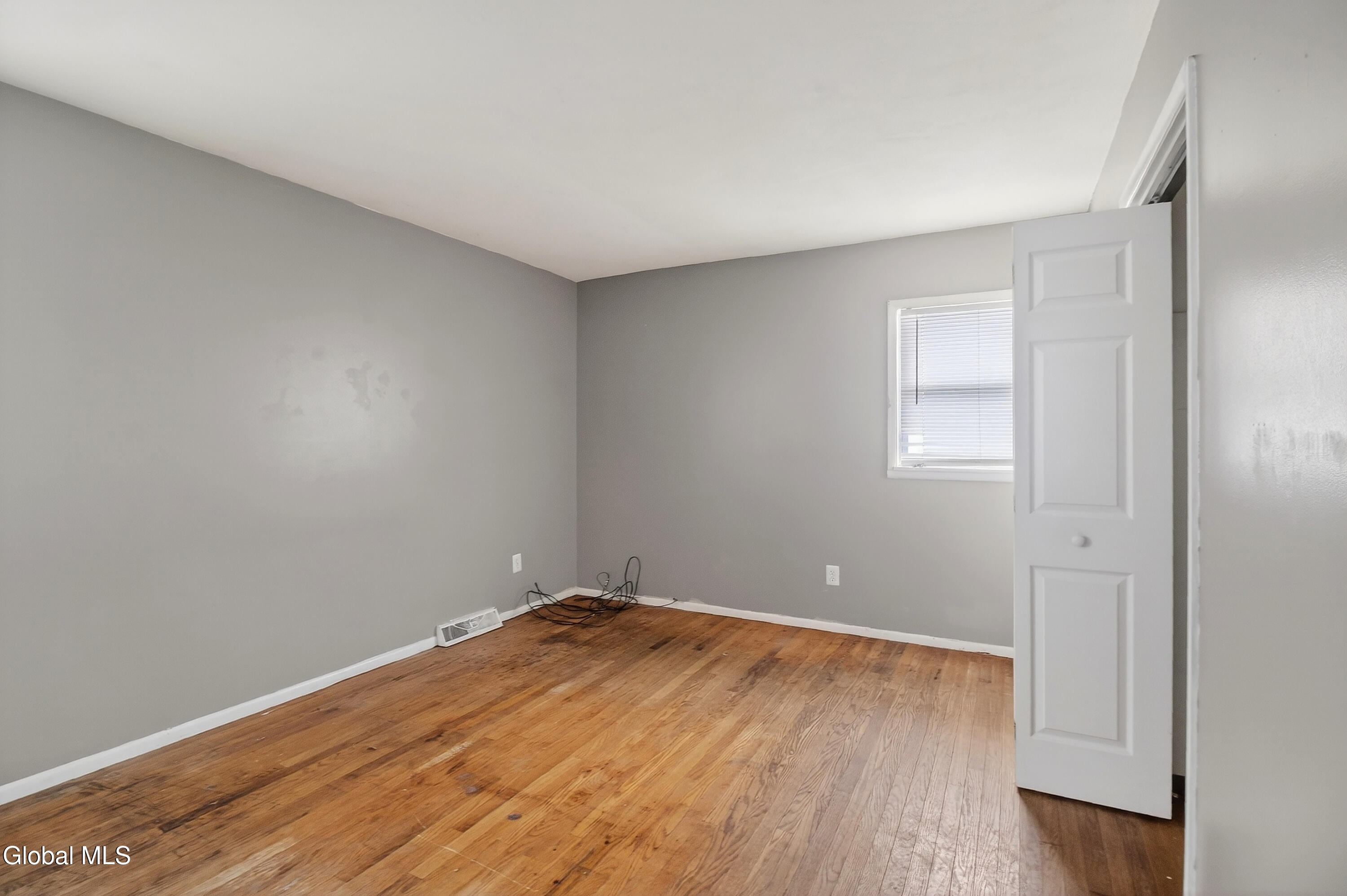 516 Woodburne Drive Utica NY 13502