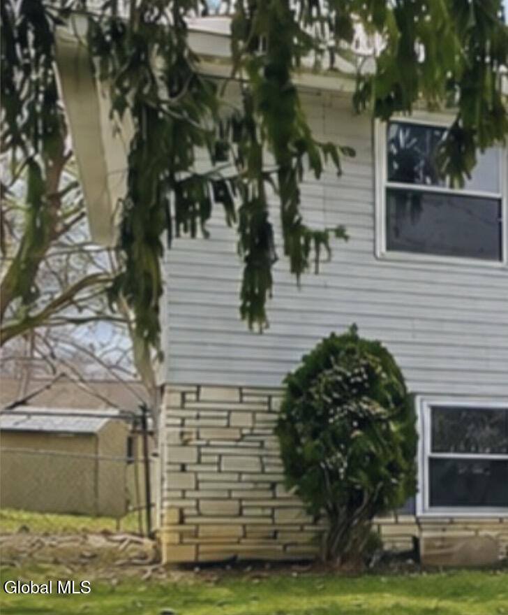 516 Woodburne Drive Utica NY 13502