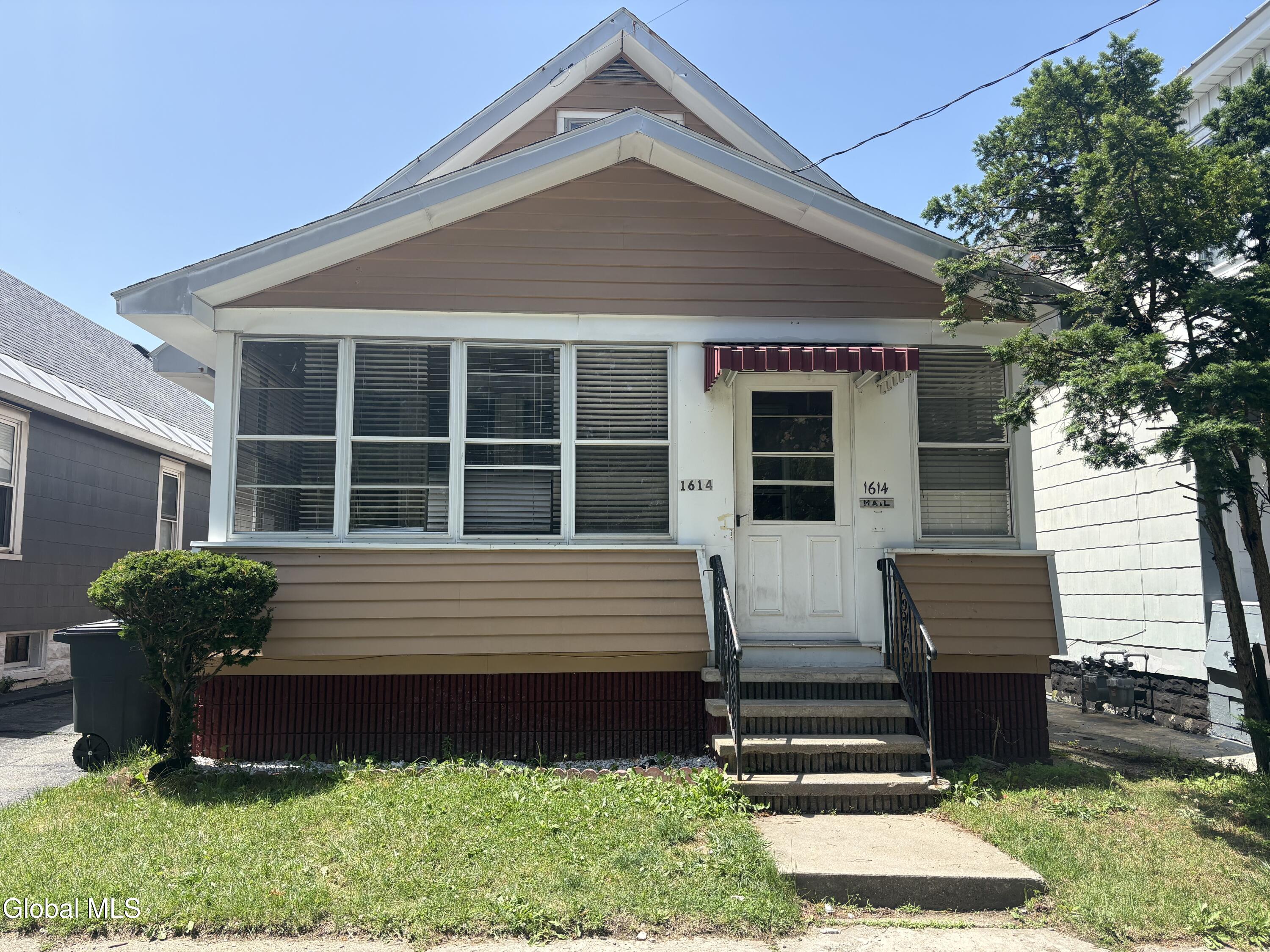 1614 Brower Street Schenectady NY 12303
