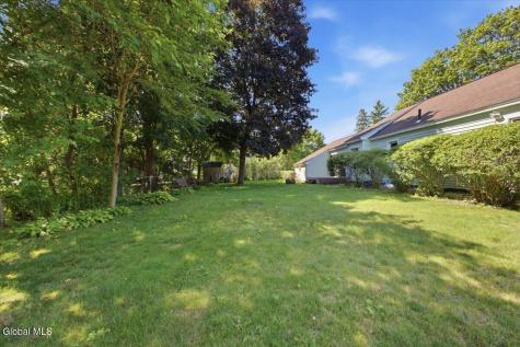6 Carlton Drive Queensbury NY 12804