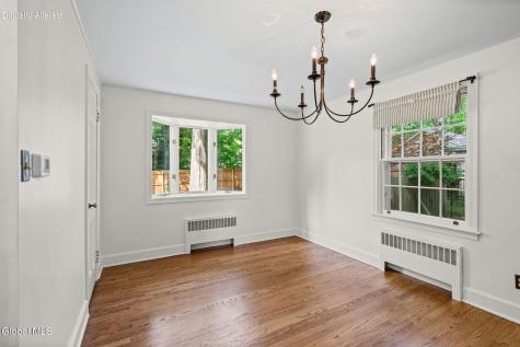 5 Woodridge Road Delmar NY 12054