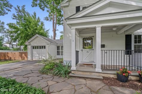 5 Woodridge Road Delmar NY 12054