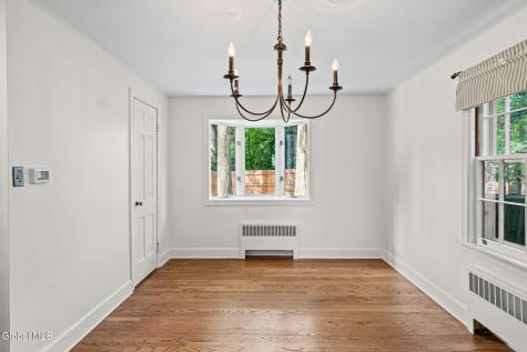 5 Woodridge Road Delmar NY 12054