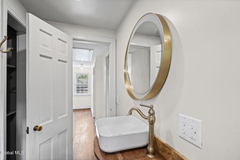 5 Woodridge Road Delmar NY 12054