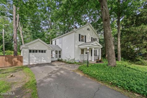 5 Woodridge Road Delmar NY 12054