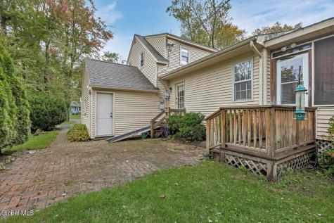 1920 Hexam Road Niskayuna NY 12309