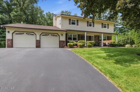 32 Pebble Beach Drive Clifton Park NY 12065
