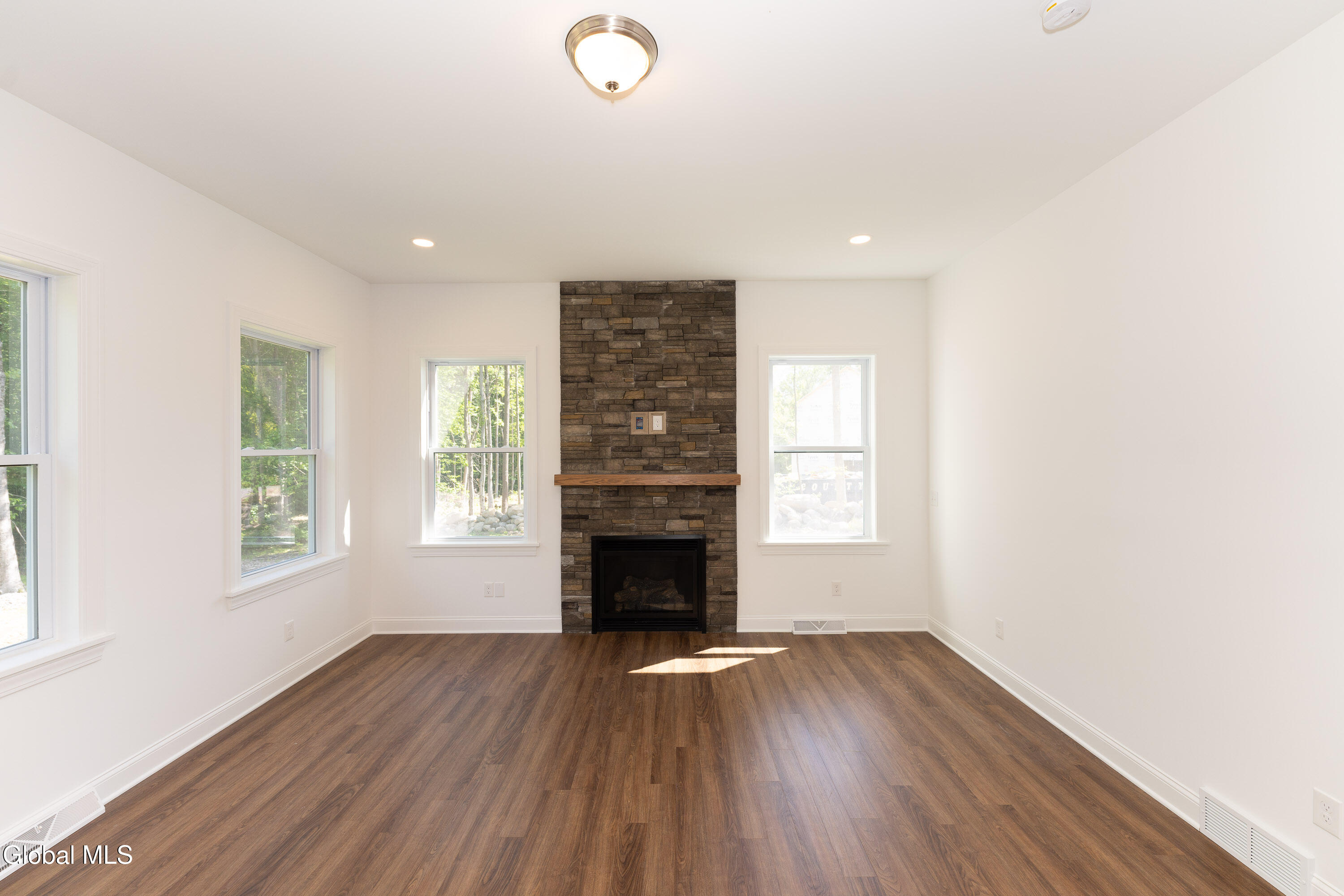 38 Tamarack Street Ballston Lake NY 12019