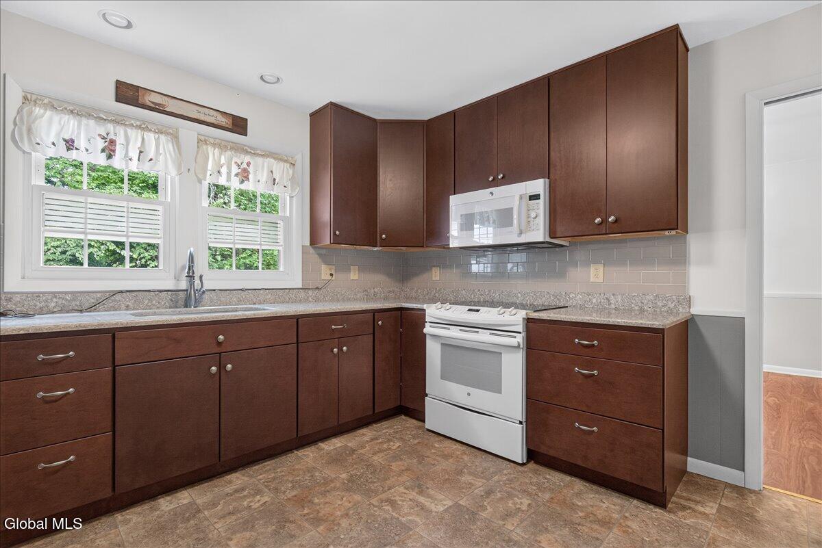 15 Secada Drive Clifton Park NY 12065