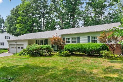 15 Secada Drive Clifton Park NY 12065