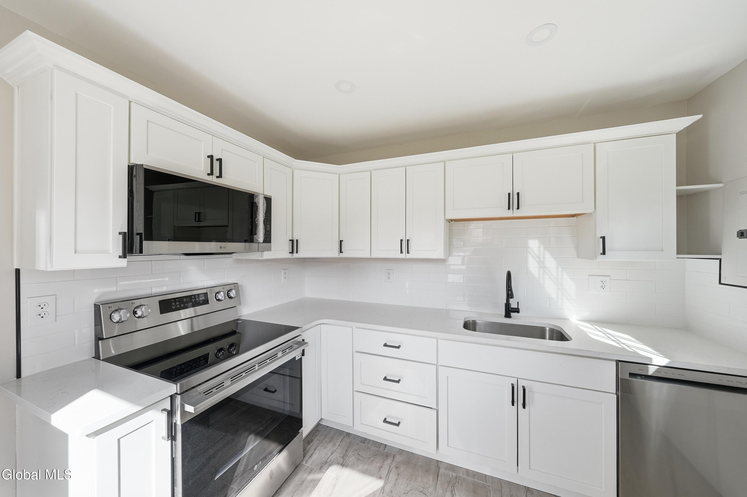 1078 Palazini Drive Rotterdam NY 12303