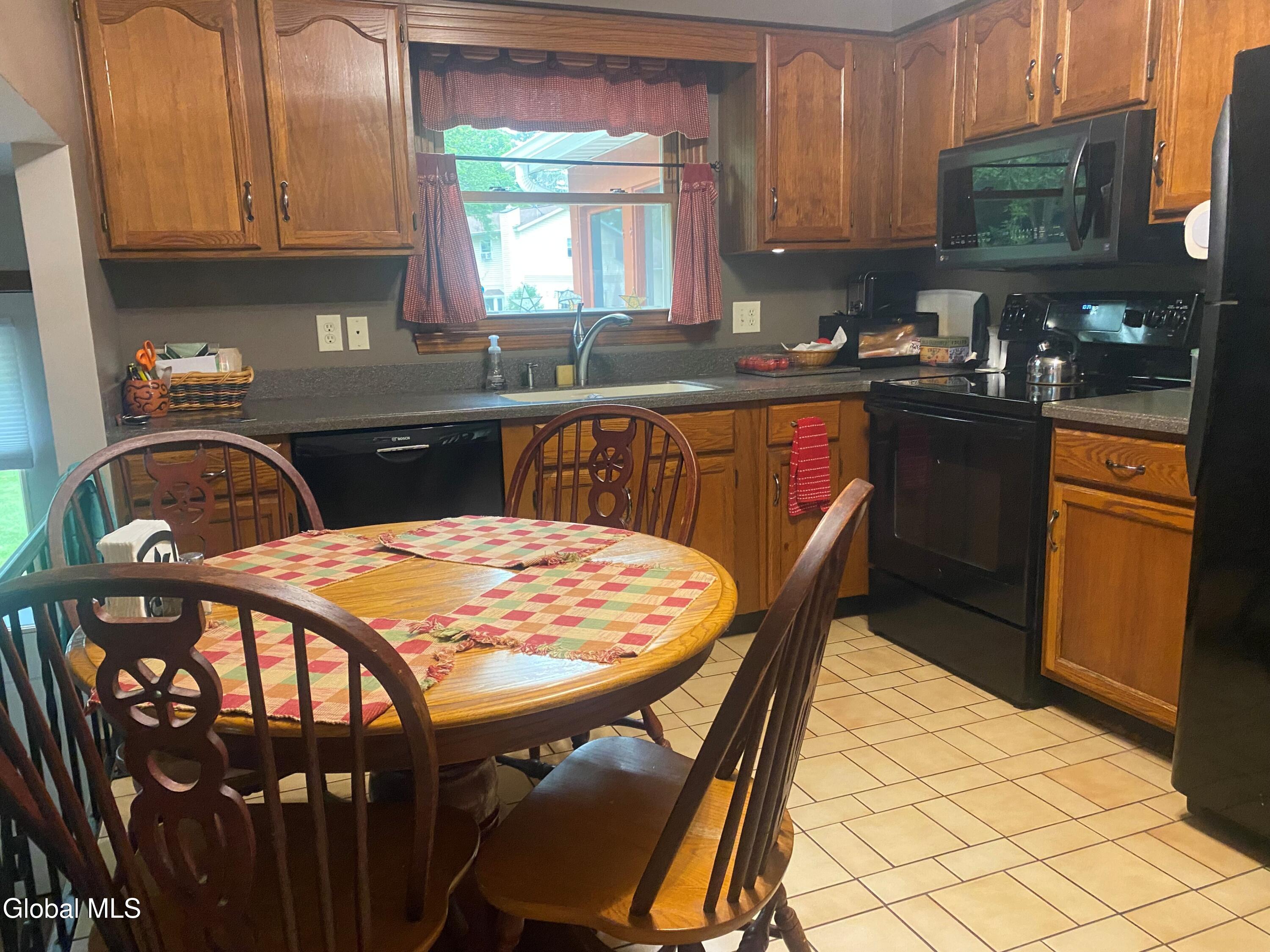 10 Schlensker Drive Glenville NY 12302