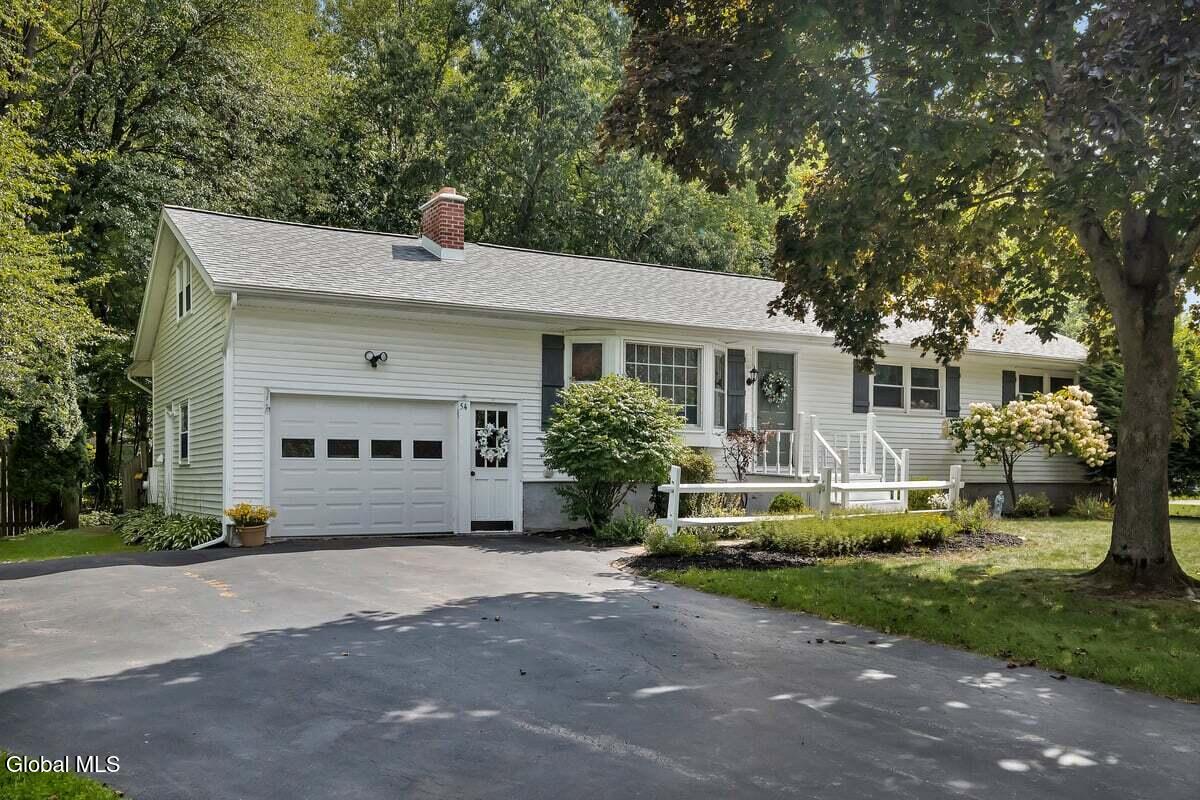 54 Patroon Place Ballston Lake NY 12019
